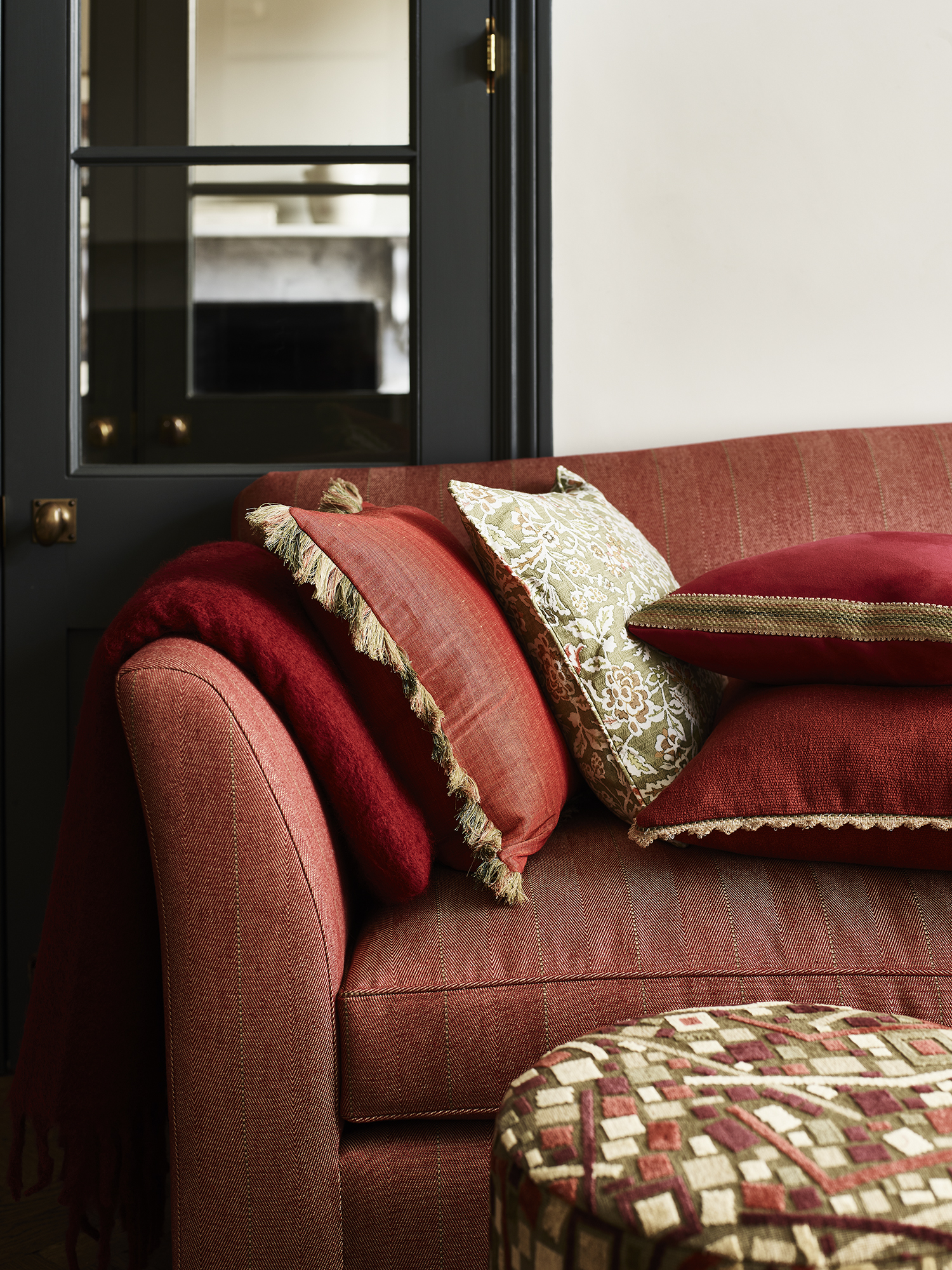 Living_Room_Detail_386
